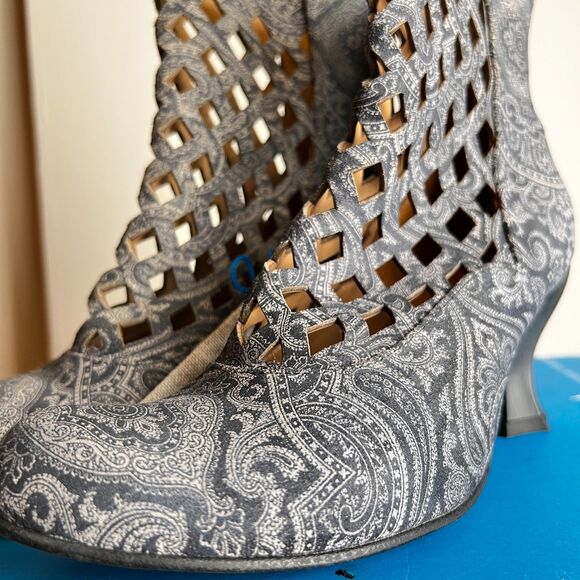 John Fluevog | Murillo | Baroque | Grey Paisley | Diamond Perforated Boot | Sz 6 - Picture 12 of 16